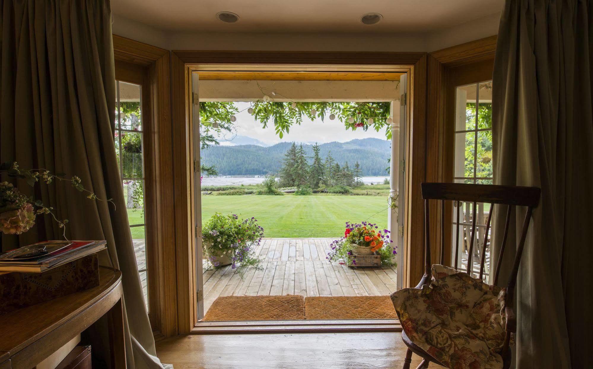 Minette Bay Lodge Kitimat Esterno foto